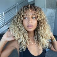 Curly lit blonde: 30 photos and nuance tips to light up curls