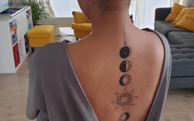 35 disegni creativi per tatuaggi con fasi lunari