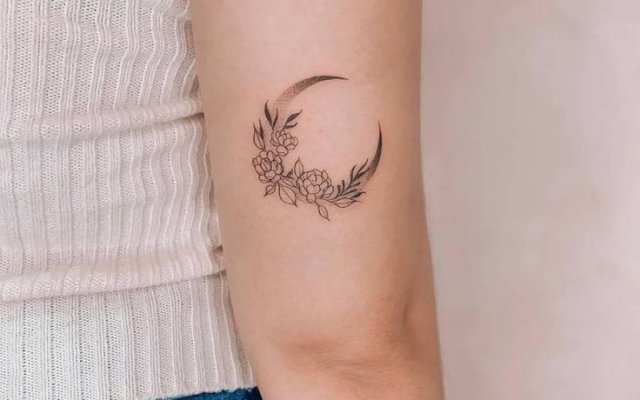 35 motifs créatifs pour les tatouages des phases de la lune