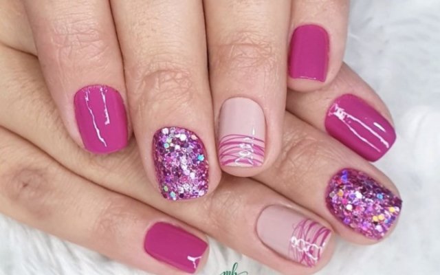 Nails decorated in pink: 7 incredible models to invest in