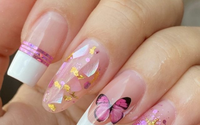 Nails decorated in pink: 7 incredible models to invest in