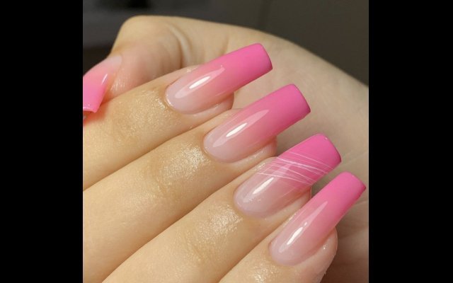 Nails decorated in pink: 7 incredible models to invest in