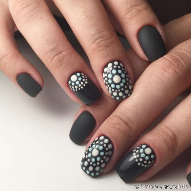 Black decorated nail: 10 art photos to do on your next manicure