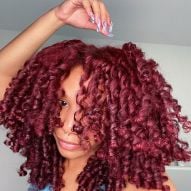 Cheveux bouclés roux : 30 inspirations et astuces pour conquérir la couleur