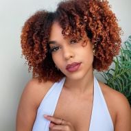 Red curly hair: 30 inspirations and tips to conquer the color