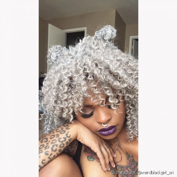 Gray curly hair: 50 photos of different curl styles for you to jump into this trend!