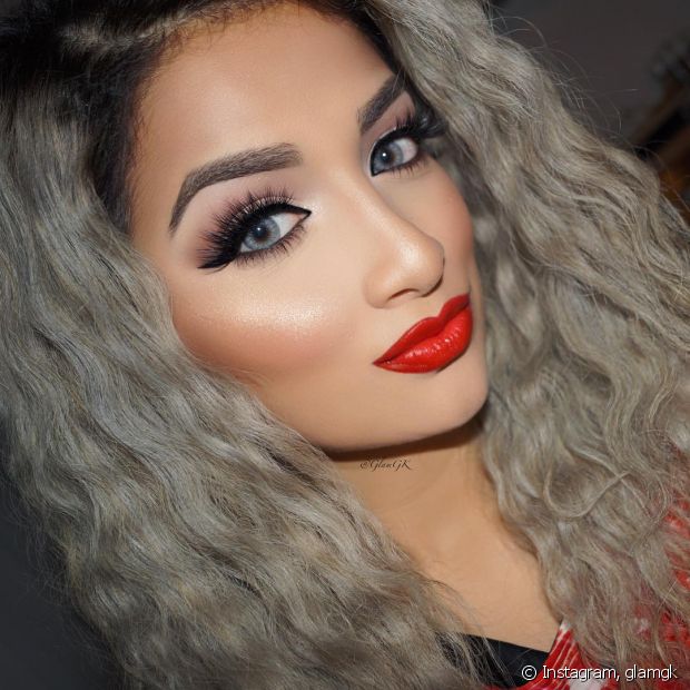 Gray curly hair: 50 photos of different curl styles for you to jump into this trend!