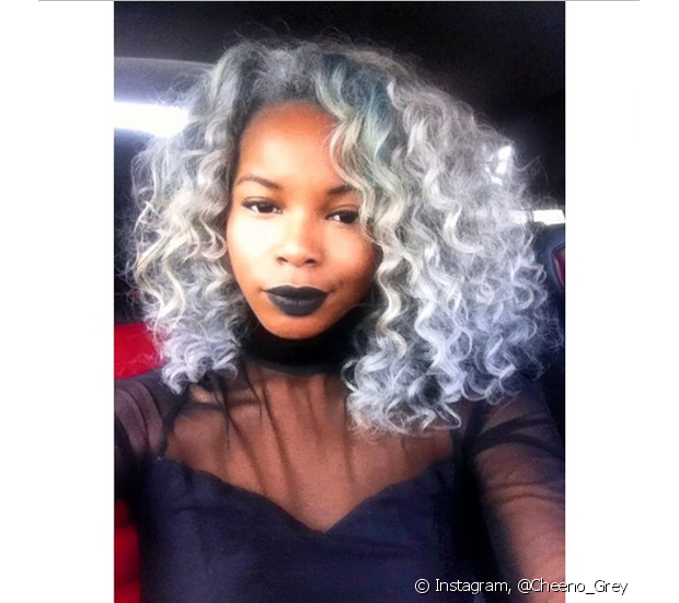 Gray curly hair: 50 photos of different curl styles for you to jump into this trend!