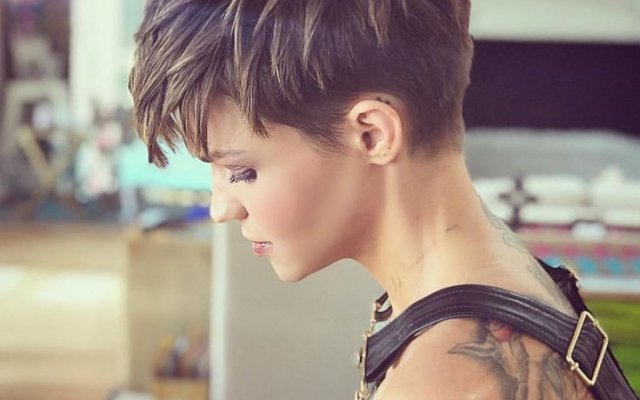 Short straight hair: see the cuts that are in trend