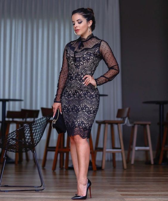 Vestido negro: 30 modelos para un look moderno y elegante.