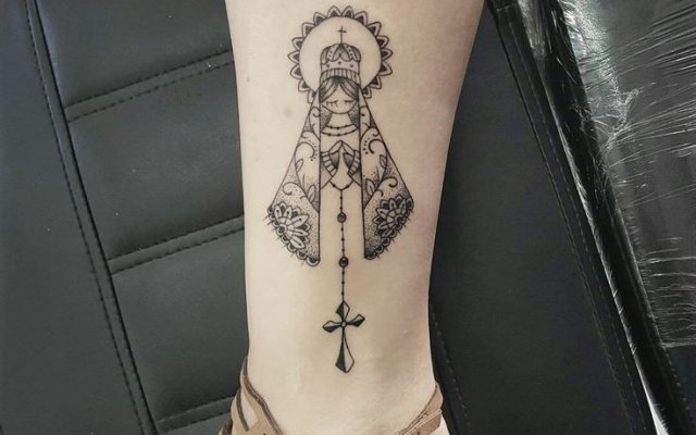 Tatuaggio di Nostra Signora di Aparecida: vedi bellissime opzioni