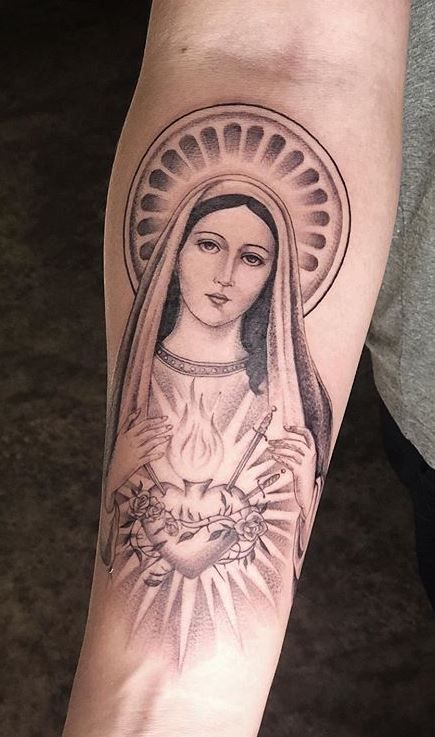 Tatuaje de Nuestra Señora de Aparecida: ver bellas opciones
