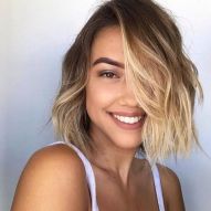 Bright brunette with short hair: 15 photos to convince you to adopt the look