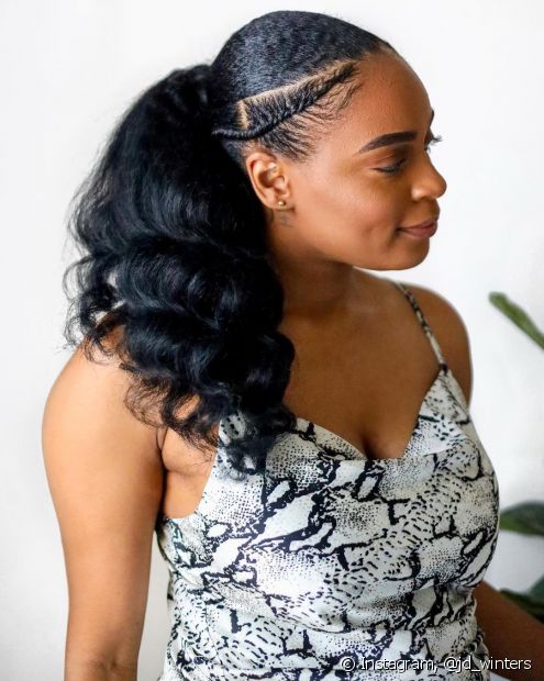 Side braid in curly and frizzy hair: 15 inspirations and how to do it at home