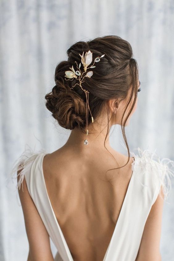 Coiffures de mariage : découvrez 45 looks pour cheveux courts