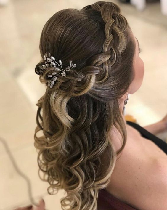 Peinados de novia: echa un vistazo a 45 looks para cabello corto