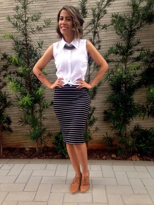 See how to create a tear-jerking look with a pencil skirt