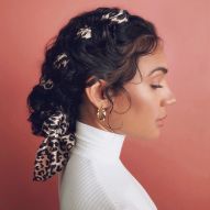 Braid embedded in curly hair: 10 photos to inspire and tips to do without breaking the curls
