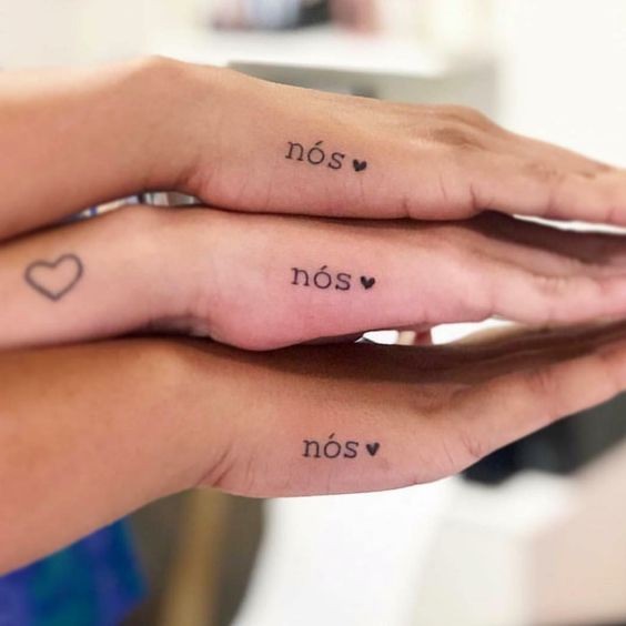 Friendship tattoos: creative options to seal friendship