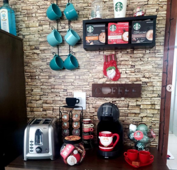 Coffee corner: different styles of decoration to inspire