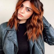 Hair with coppery red highlights is a trend! 15 photos to inspire you