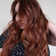 Les cheveux aux reflets roux cuivrés sont tendance ! 15 photos pour vous inspirer
