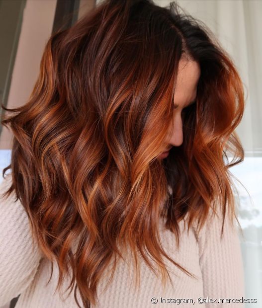 Hair with coppery red highlights is a trend! 15 photos to inspire you