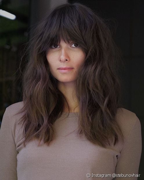 20 photos de coupes de cheveux longues, superposées, franges et droites pour inspirer