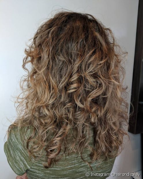 Layered cut on wavy hair: 20 photos and tips for choosing your new look