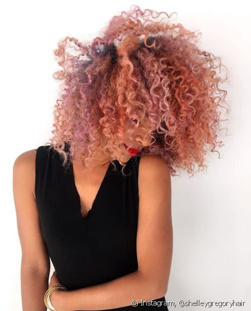 Colorful curly hair: purple, blue, green, pink... See 50 pictures of curls with different colors and get inspired