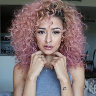 Colorful curly hair: purple, blue, green, pink... See 50 pictures of curls with different colors and get inspired