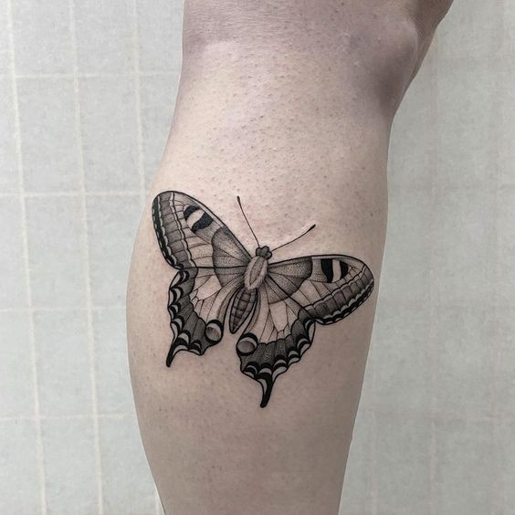 40 idee creative e affascinanti per i tatuaggi sul polpaccio femminile