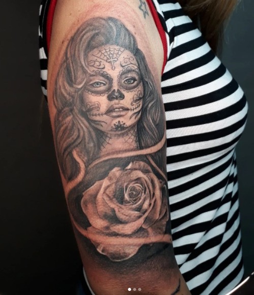 Catrina tattoo: discover the meaning and get inspired with 20 beautiful images