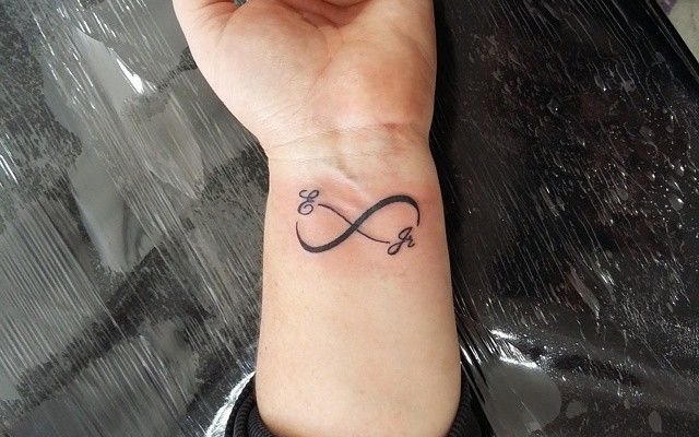 Tatuaje infinito: ¡encuentra ideas para hacer el tuyo!