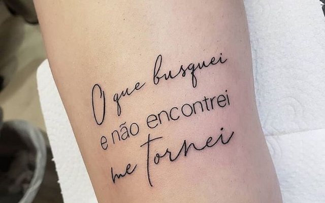 Phrases for female tattoo: choose the one that has to do with your moment