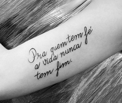 Phrases for female tattoo: choose the one that has to do with your moment