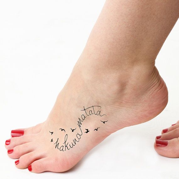 Tatuaggi sui piedi: consigli e idee per realizzarne di propri!