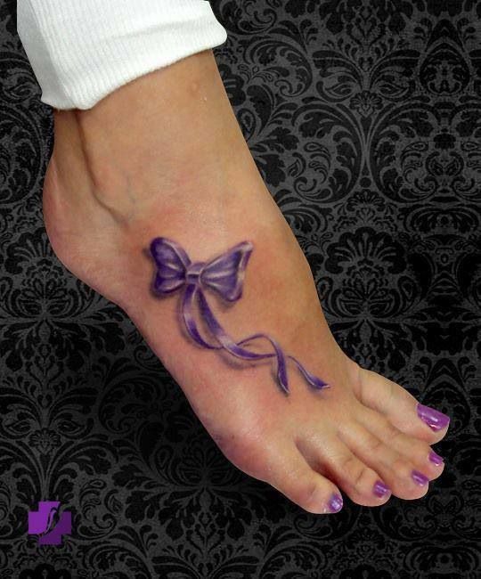 Tatuaggi sui piedi: consigli e idee per realizzarne di propri!