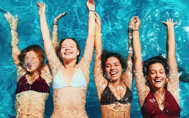 Photos de piscine : découvrez comment dynamiser vos réseaux sociaux