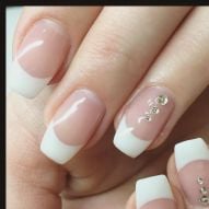 How to get rid of bubbles in nail polish after painting your nails? Tips to avoid the problem