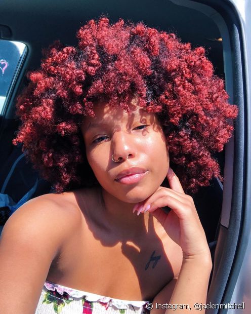 Cherry red curly hair: how to care for and preserve the color of curls