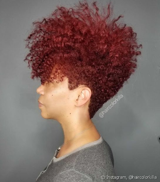 Cherry red curly hair: how to care for and preserve the color of curls