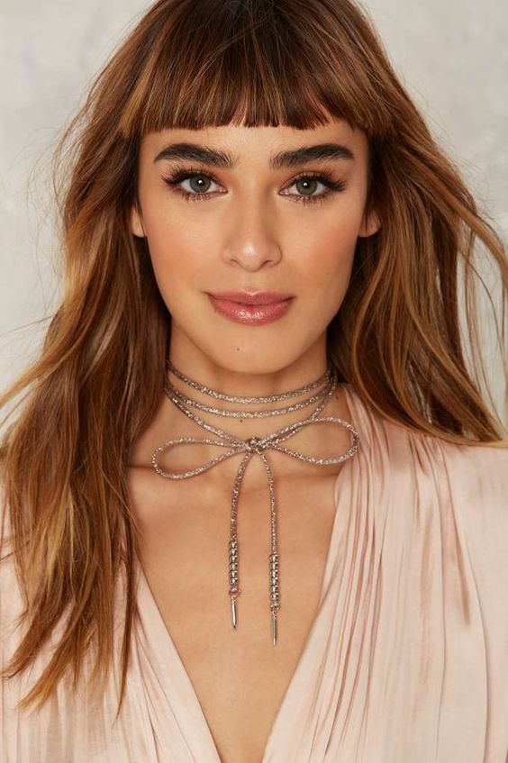 Chokers : 50 suggestions d'utilisation de l'accessoire de mode