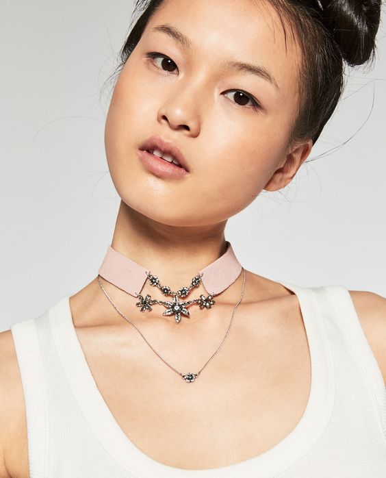 Chokers: 50 suggestions on how to use the fashion accessory