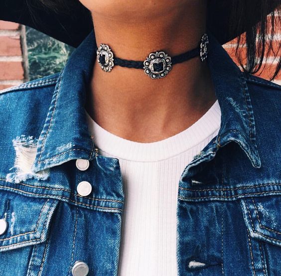 Chokers: 50 suggestions on how to use the fashion accessory