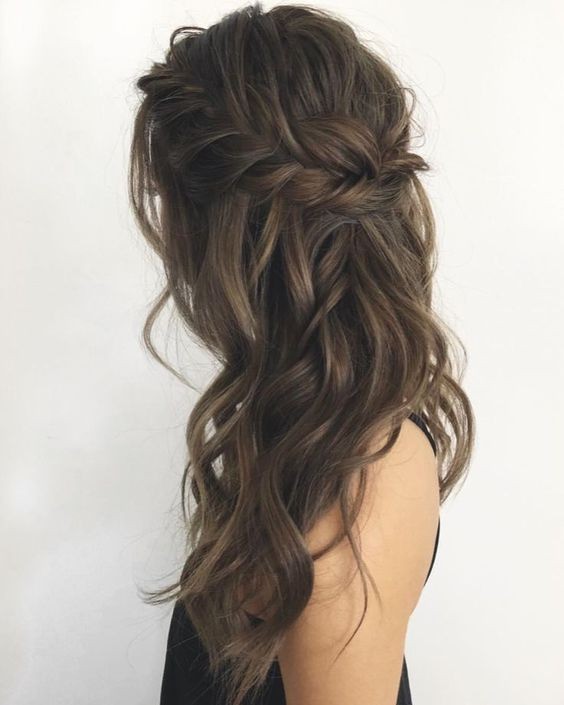 Wavy hair: Check out care tips and hairstyles to rock