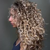 Blond nacré : 6 styles pour miser sur cette couleur de cheveux