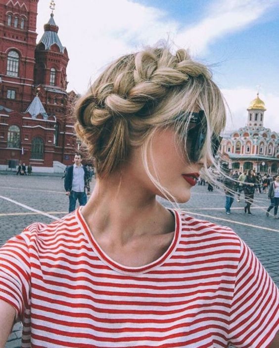 Peinados Updo: 50 looks impresionantes para inspirarte