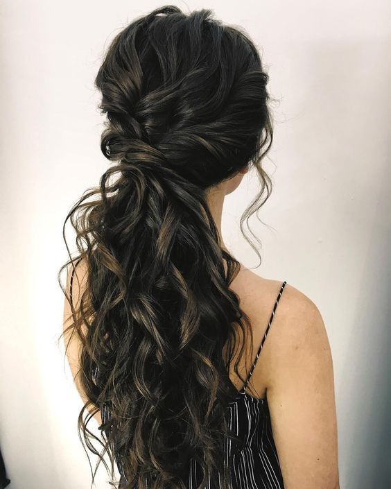 Peinados Updo: 50 looks impresionantes para inspirarte