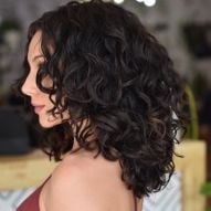 Learn 5 tips to take care of hair with frizz at the root